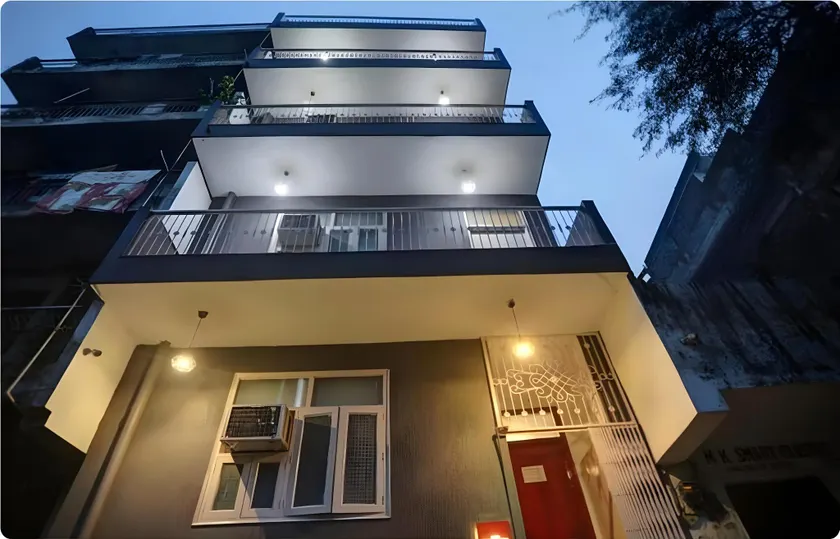 Hotel Triton Residency - Image 1
