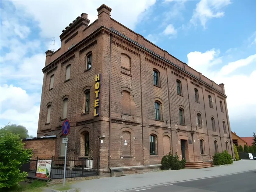 Hotel Mały Młyn - Image 1