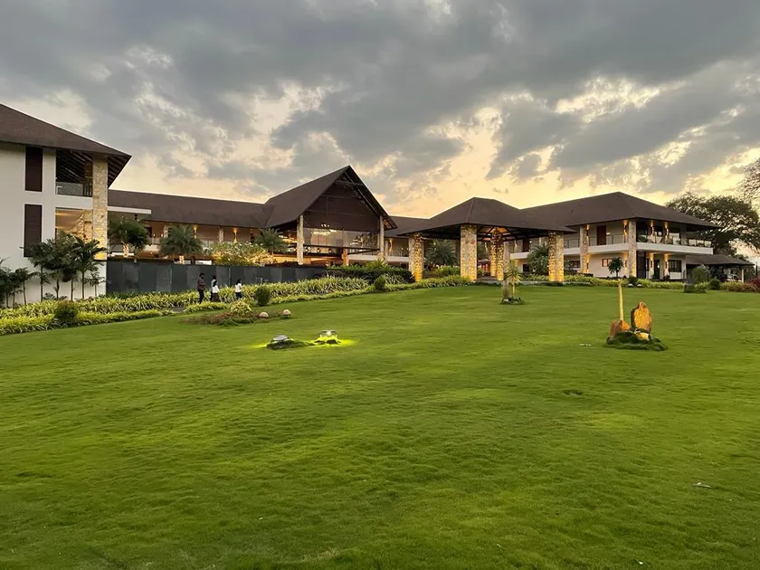 Kimmane Luxury Golf Resort - Image 1