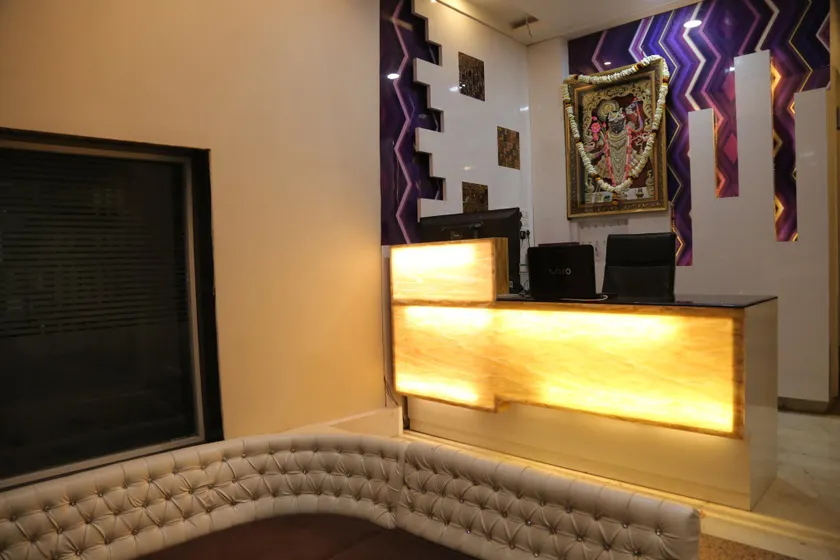 Lokpriya Inn Hotel and Restaurant - Image 1