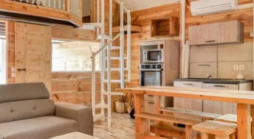 Duplex Climatisé 65m2 refait à neuf - Image 1