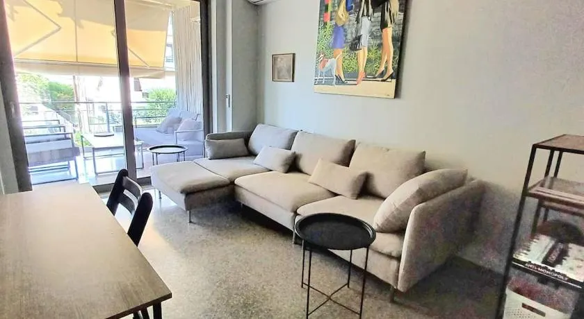 2 bedrooms, large balcony near the sea - Image 1