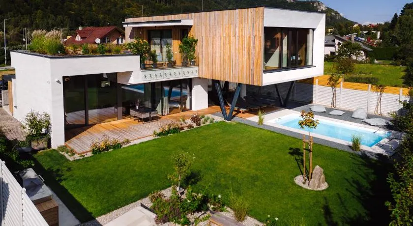 LaResidencia - Image 1