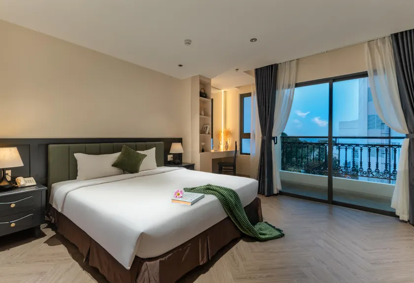Jolia Nha Trang Hotel - Image 1