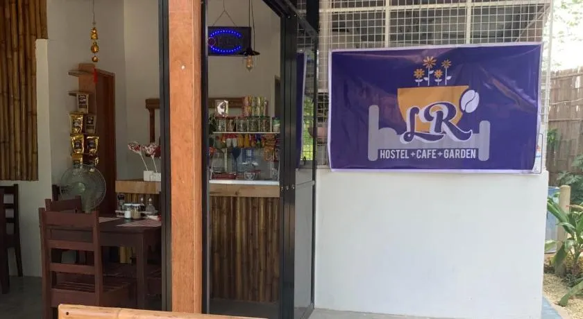 LR Hostel and Cafe - Image 1
