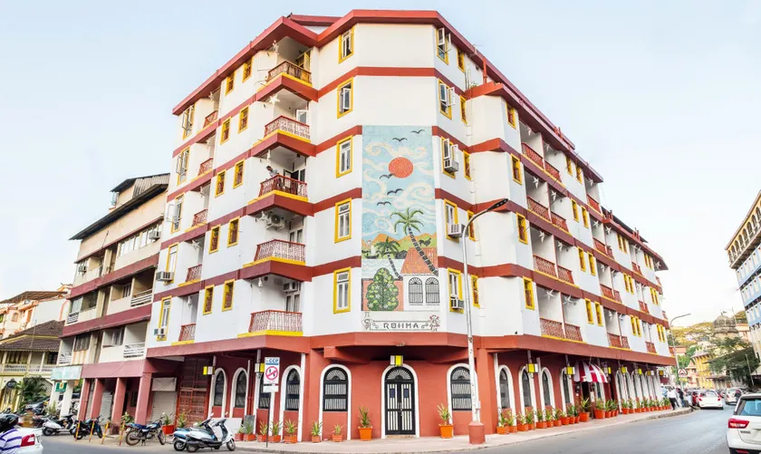 Mayfair Hotel - Image 1