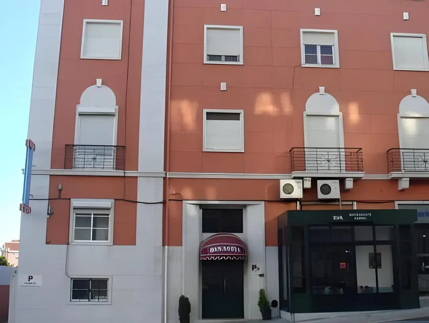 V Dinastia Lisbon Guesthouse - Image 1