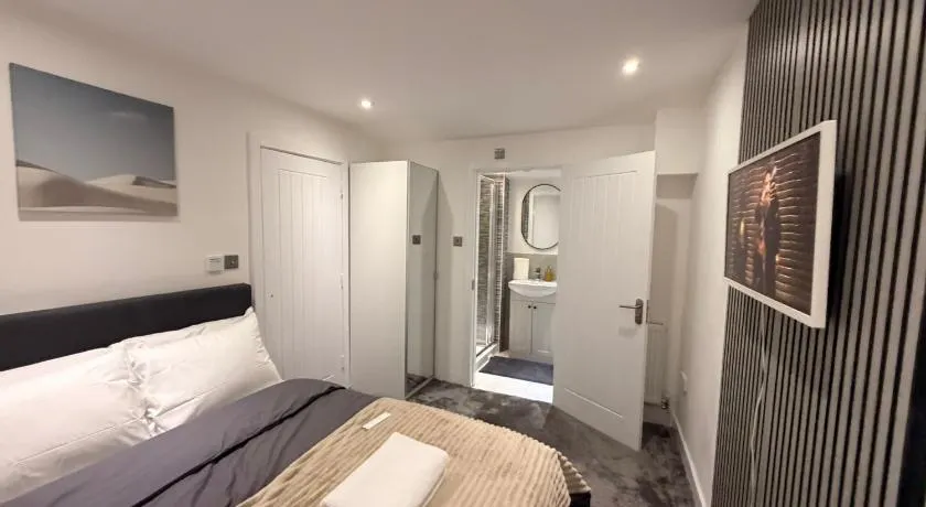 Rylance Luxury House - Free Parking - Image 1
