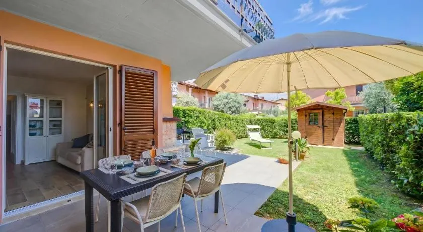 La Casa Accanto With Shared Pool - Happy Rentals - Image 1