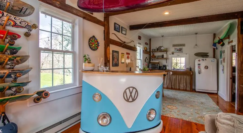 Ping-Pong & Fire Pit! Renovated Marshfield Cottage - Image 1