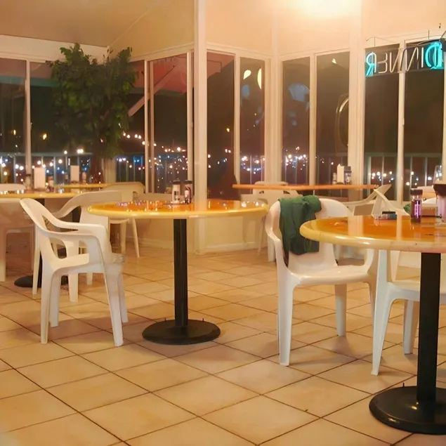 New Sun Gate Motel - Image 1