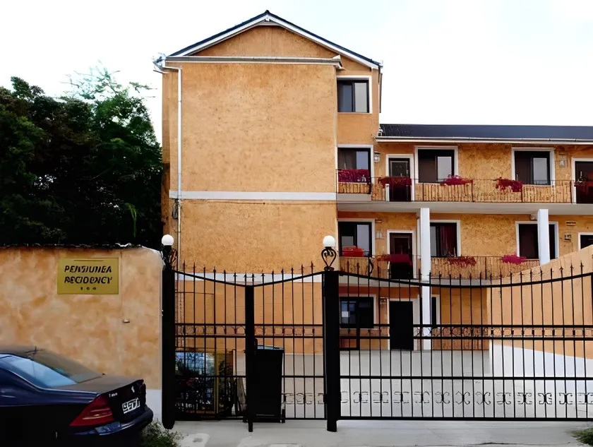 Pension Recidency - Image 1