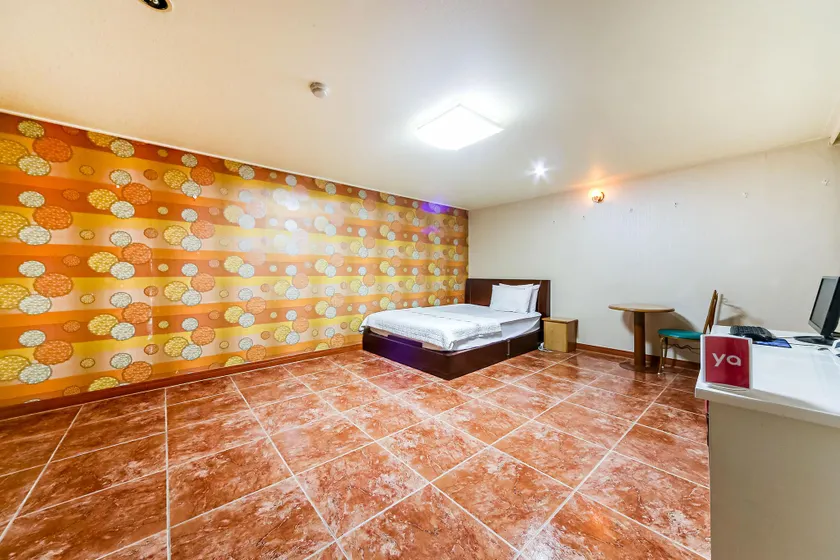 Busan Nampodong Stay - Image 1