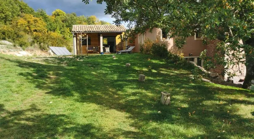La Peyregoune, logement en pleine nature et table d'hôtes - Image 1