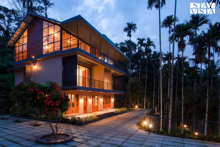 Rivera The Lake View with Indoor Games by StayVista - Image 1