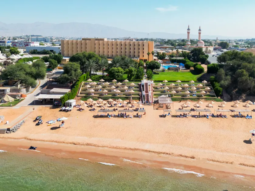 BM Beach Hotel - Image 1