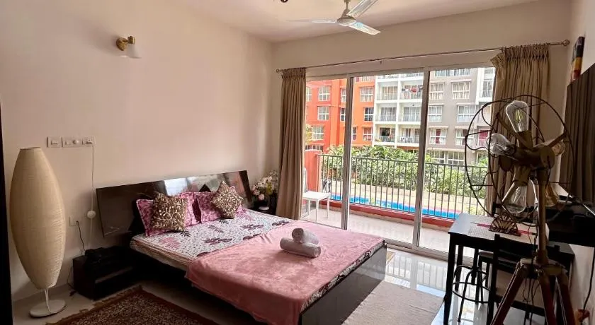 Good Stay Pool view Premium Studio Apartment 206 - Image 1
