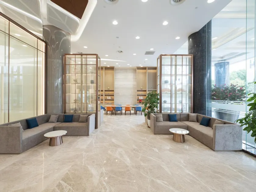 Renjoy Hotel Shanghai Huayi - Image 1