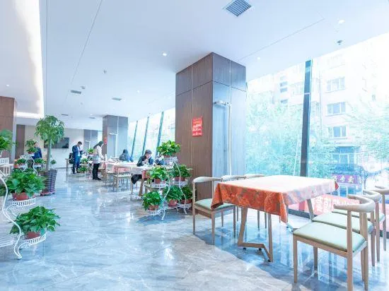 Smart Hotel (Harbin Railway Station) - Image 1