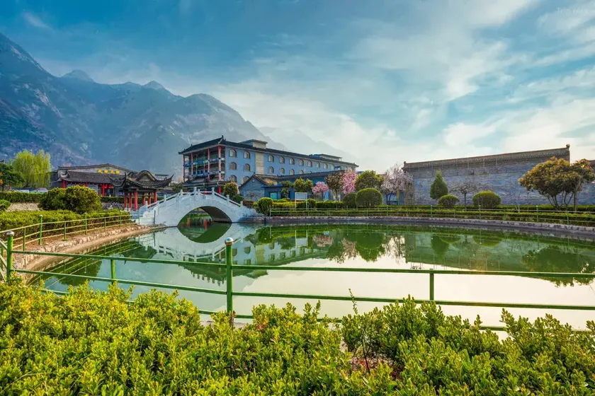 Floral Hotel·HHuayin Huashan hotel (Scenic Visitor Center Store) - Image 1