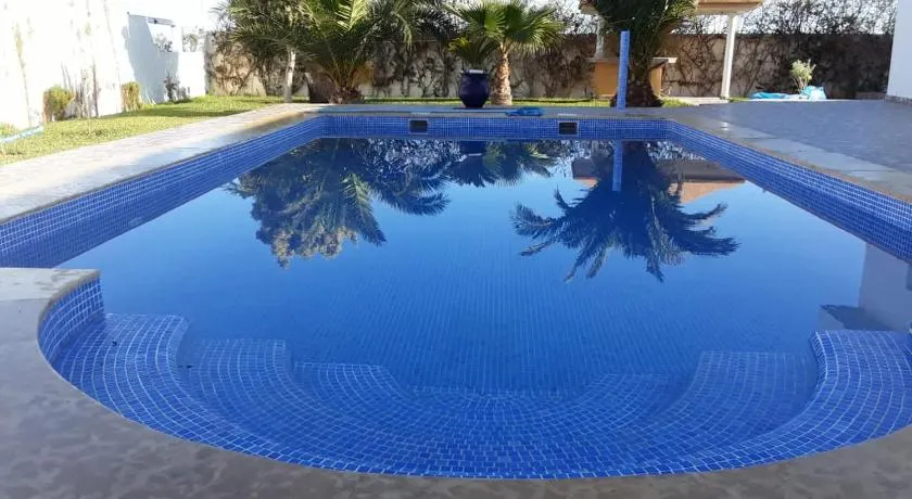 Villa CLIMATISEE avec piscine privée, ras el ma - Image 1