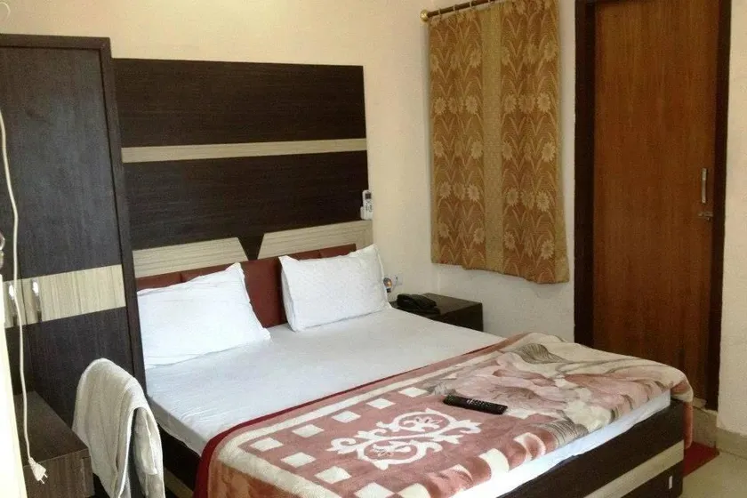 Hotel Punjab Regency - Image 1