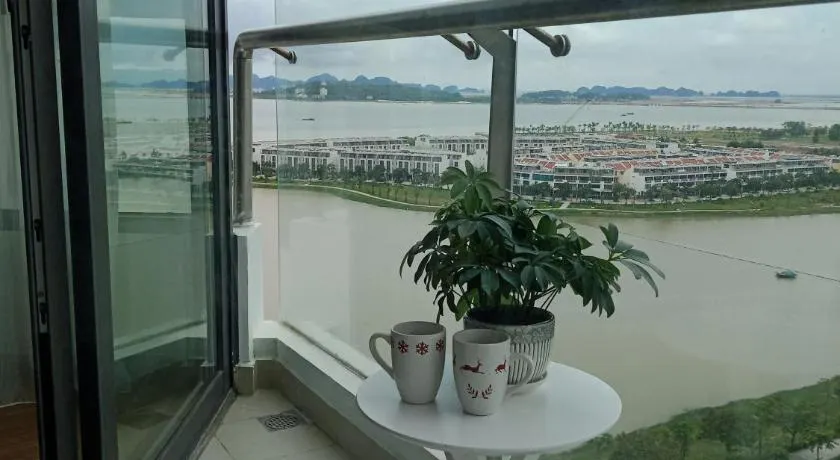 La Mer Halong - Image 1