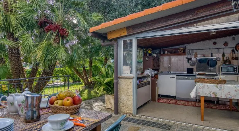 La Casetta Sull'Albero - with Balcony, Garden & Parking - Happy Rentals - Image 1