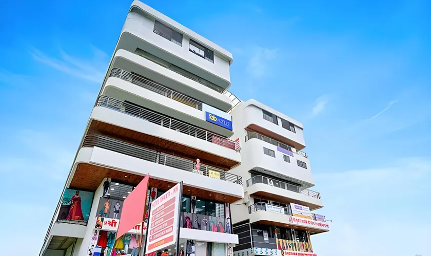 Hotel Bhakti Inn - Image 1