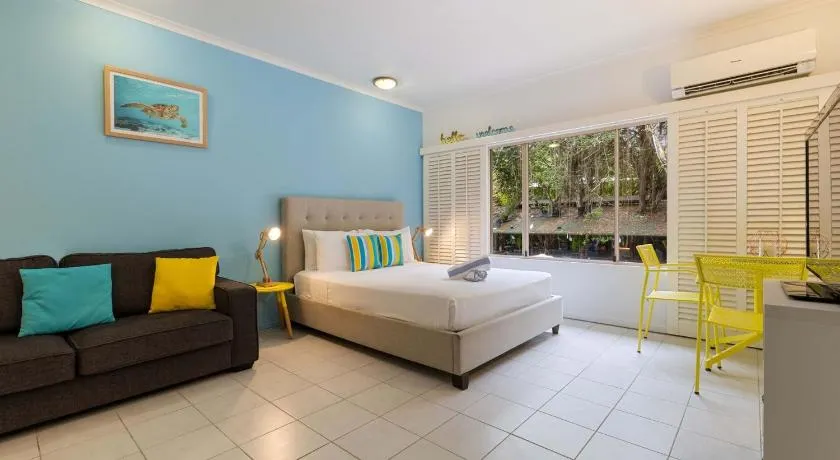 Ramada Spacious Studio Apartment with Pool Views - Image 1