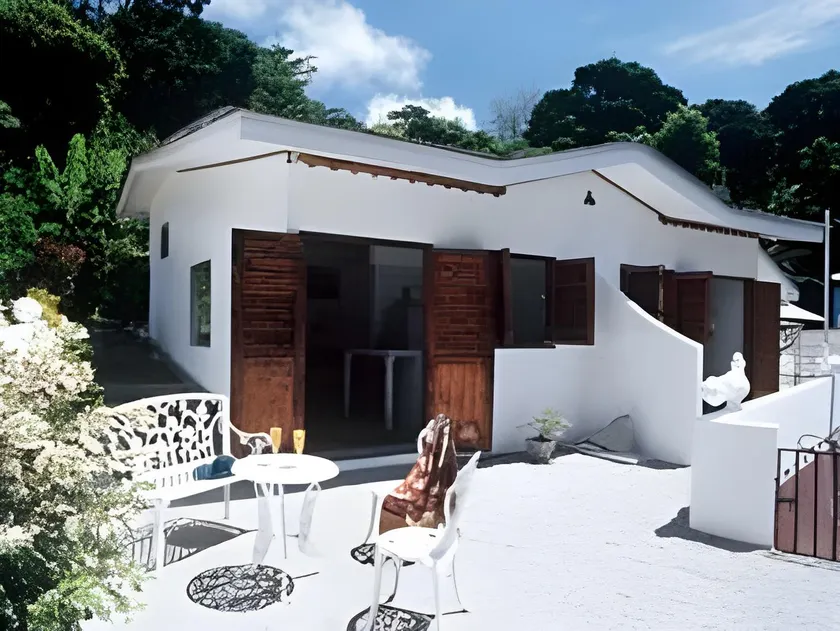 Villa Manoir - Image 1