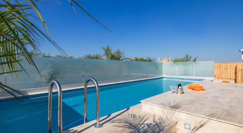 Salmar Court Holiday Apartments with Pool by Buena Vista - Image 1