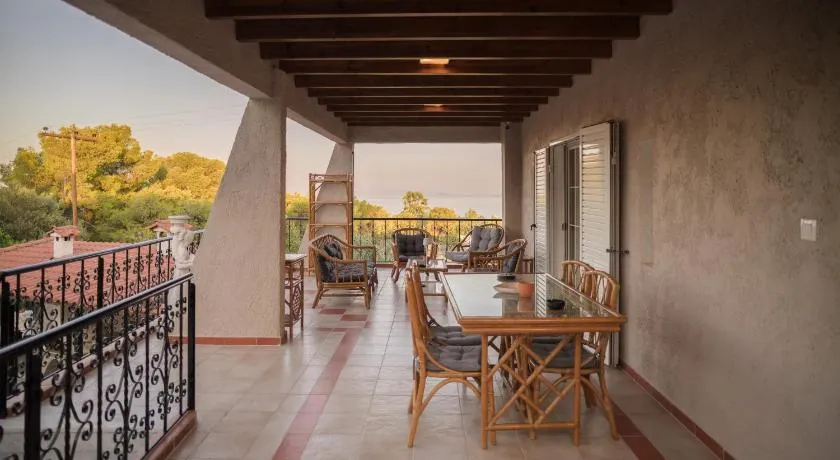 Anax Villa - Image 1