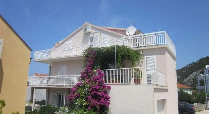 Apartments Sto - Image 1