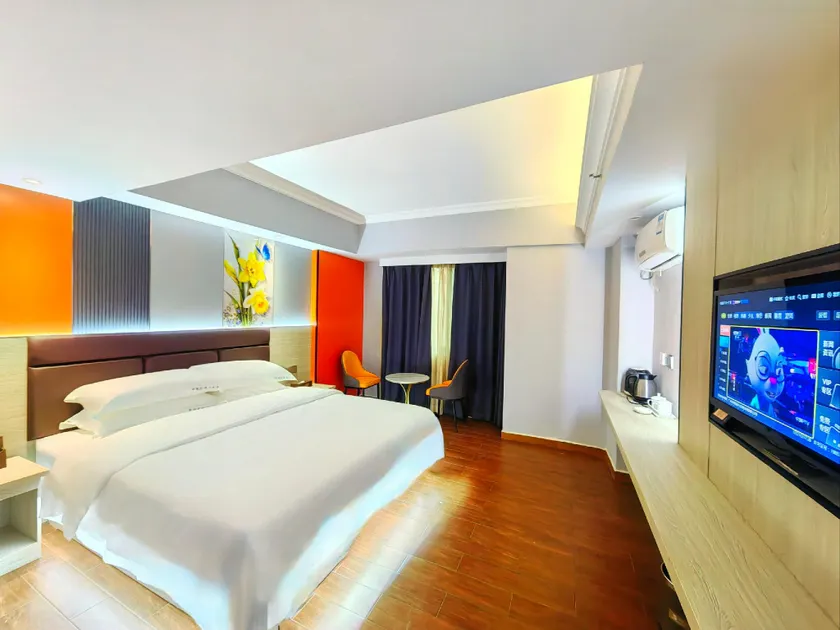 Julongyuan Holiday Hostel - Image 1