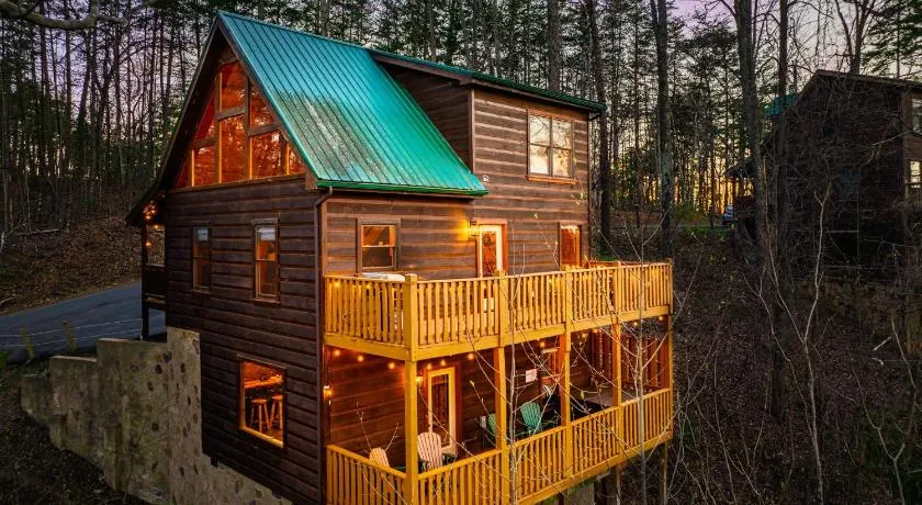 Updated Serene Mtn Cabin, theater rm & popcorn! - Image 1