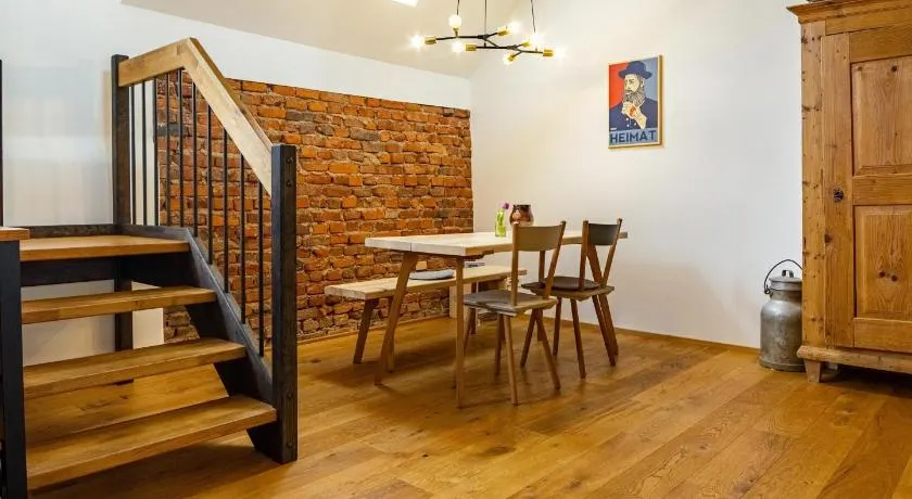 Apartamento vacacional 'St. Georgen 1' con zona de estar exterior compartida - Image 1