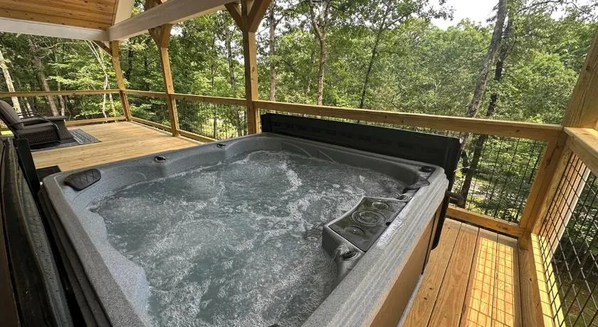 Ultimate Couples Retreat w Fenced Yard for Pet - Image 1