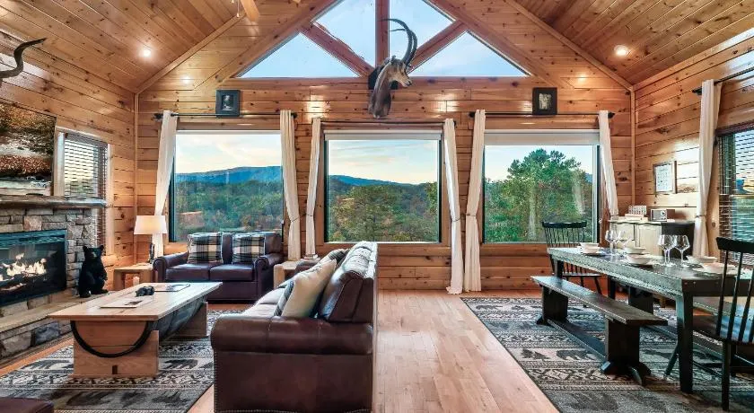 Epic Mountain Views, Hot Tub, Game Room, Sleeps 10 - Image 1