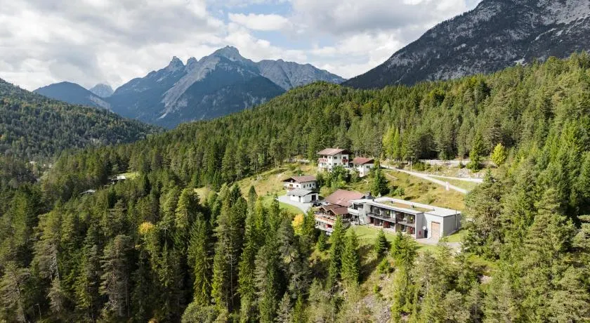 Hotel Garni Isarlodge Wiesenhof - Image 1