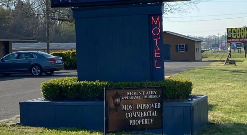 Andy Griffith Parkway Inn - Image 1