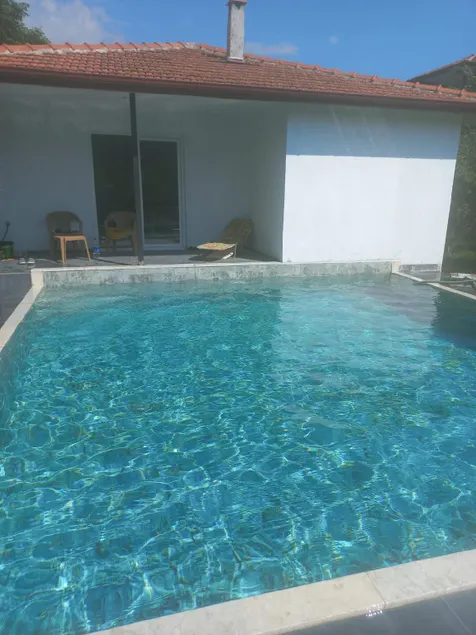 Nature view villa with a pool - Image 1