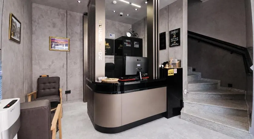 Bazaar Inn Boutique & Luxury Rooms - Image 1