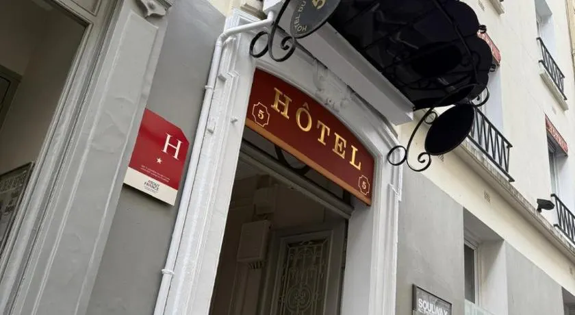 HOTEL DU MONT LOUIS - Image 1