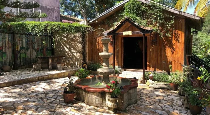 Hotel & Mariposario Mayan Hills Resort - Image 1