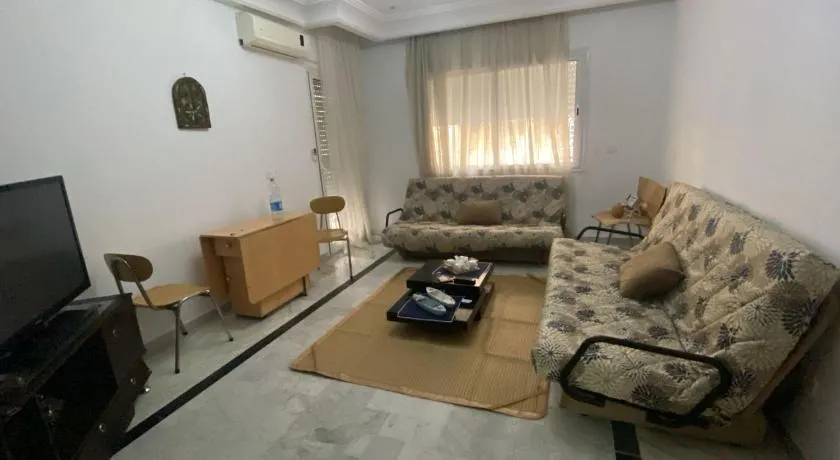 Cozy 2 Bedroom plus Living room Apartment - Image 1