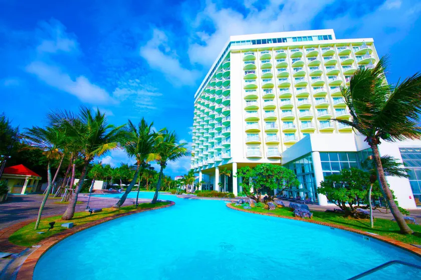 Laguna Garden Hotel - Image 1