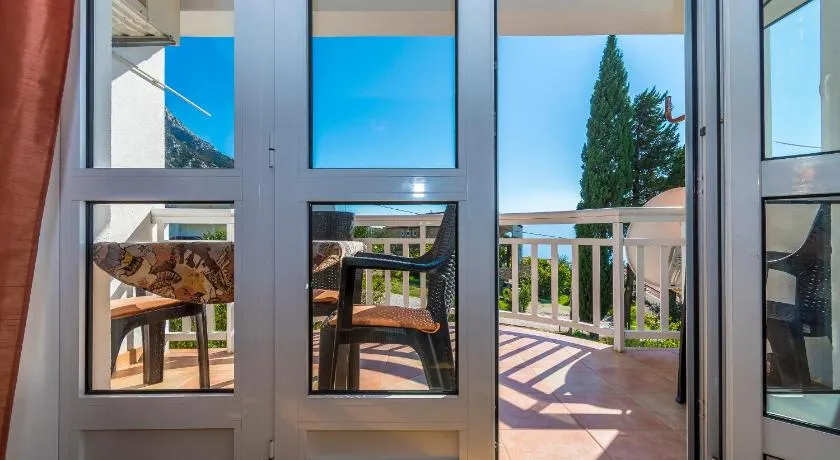 Apartments Biljana Gradac - Image 1