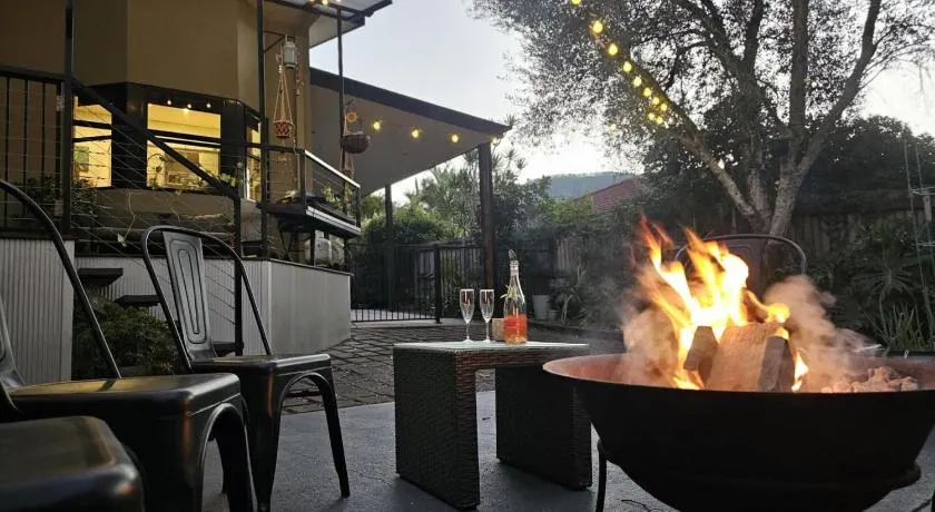 Hillside Retreat with Private Creek Access - Image 1