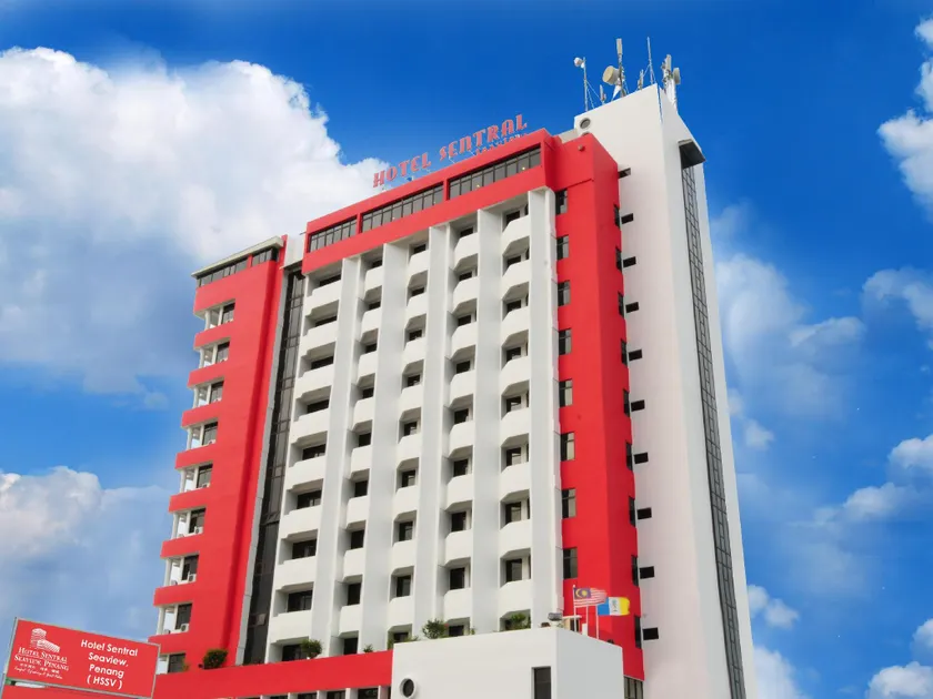 Hotel Sentral Seaview @ ​Beachfront - Image 1